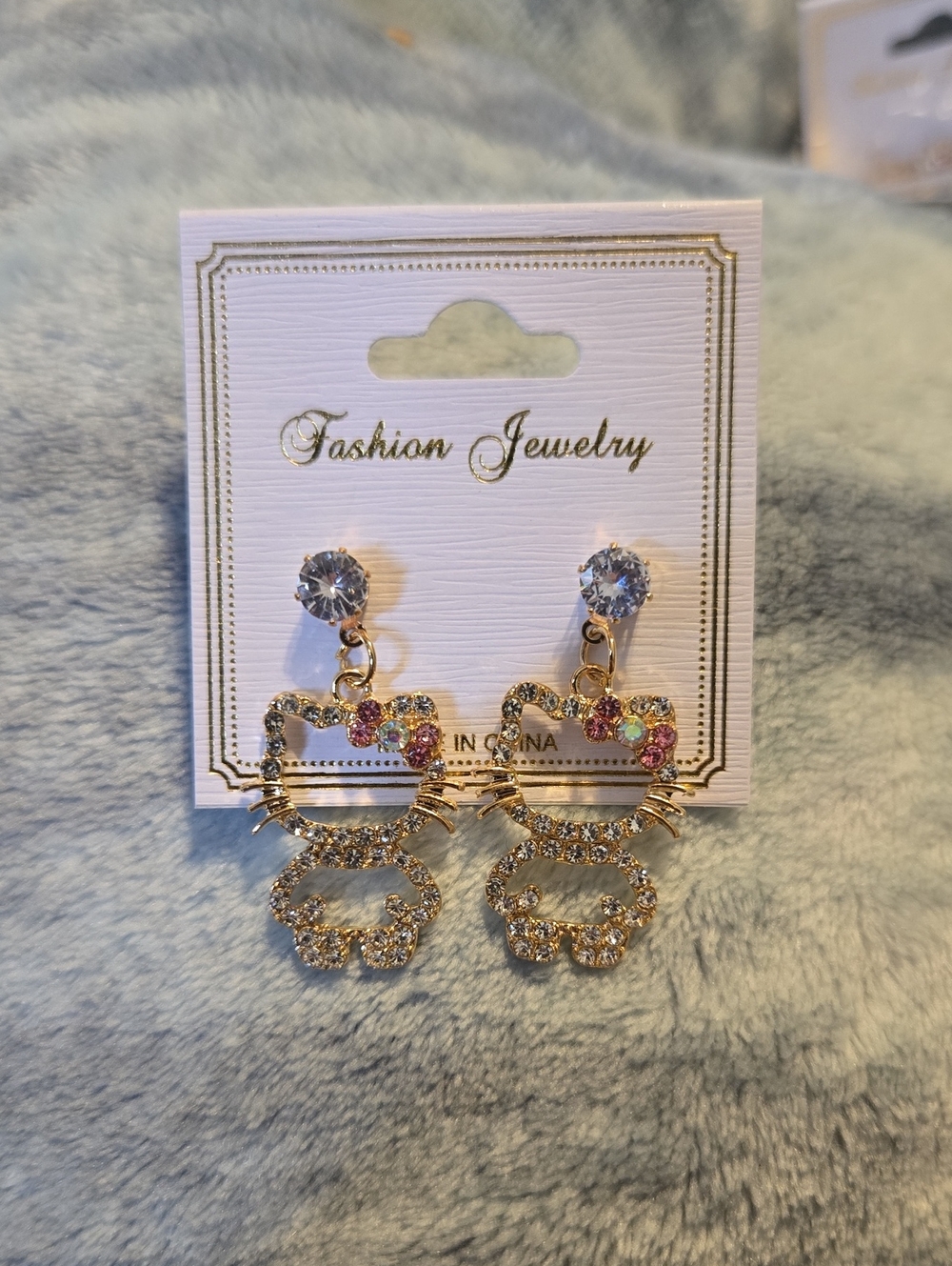 3/$10 Bundle Deals Fashion Jewelry GoldTone Crystal Cat Drop Earrings with Pink